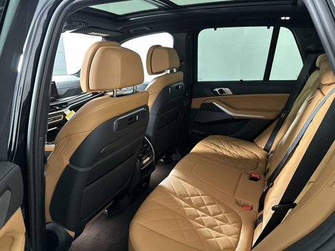 New 2026 BMW X5 M60i image 18