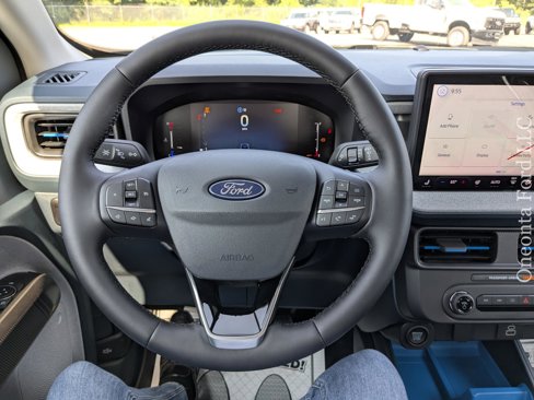 New 2025 Ford Maverick XLT w/ XLT Luxury Package image 23