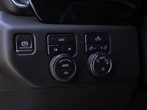 Used 2024 Chevrolet Silverado 1500 LT image 13