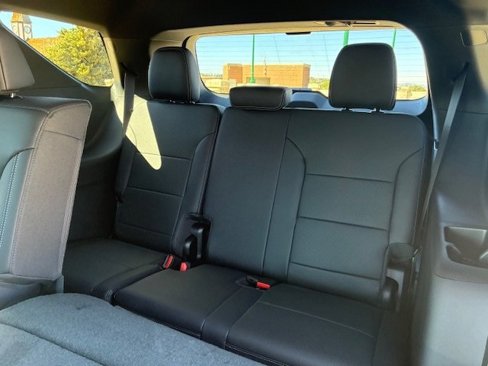New 2026 Chevrolet Traverse LT image 19