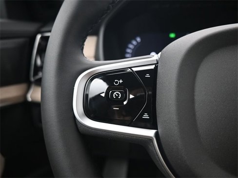 New 2026 Volvo XC90 B6 Plus w/ Protection Package Premier image 26