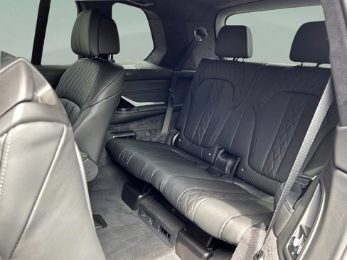 New 2026 BMW ALPINA XB7 image 27