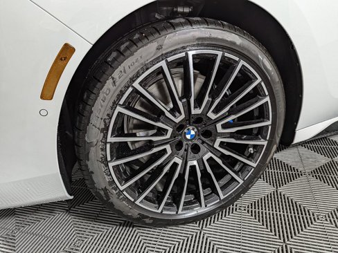New 2026 BMW 740i xDrive image 40