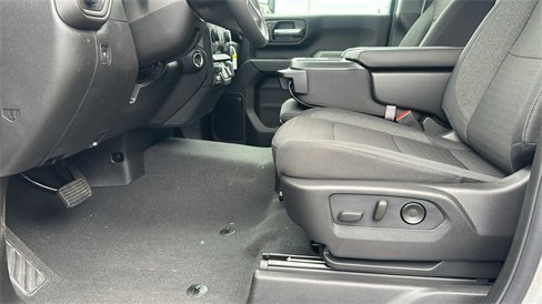 New 2026 Chevrolet Silverado 2500 Custom w/ Custom Convenience Package image 20