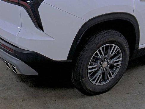 New 2026 Chevrolet Traverse LT w/ Driver Confidence Package image 12
