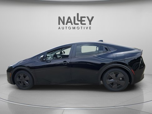 New 2026 Toyota Prius LE image 2