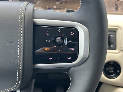 New 2025 Nissan Armada Platinum Reserve image 9
