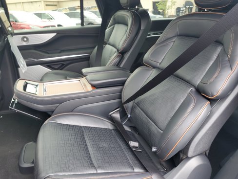 New 2025 Lincoln Navigator Black Label image 31