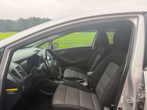 Used 2016 Kia Forte EX image 7