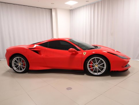 Certified 2022 Ferrari F8 Tributo image 8