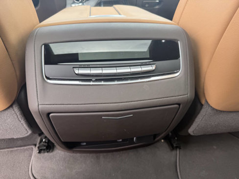Used 2024 Cadillac Escalade Sport image 5