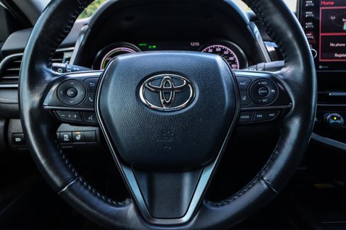 Used 2022 Toyota Camry XSE w/ Cold Weather Package image 16