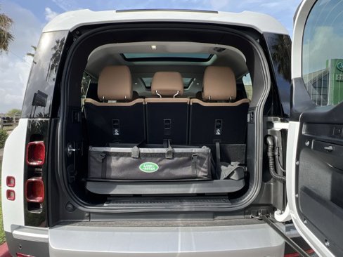 New 2025 Land Rover Defender 130 S image 20