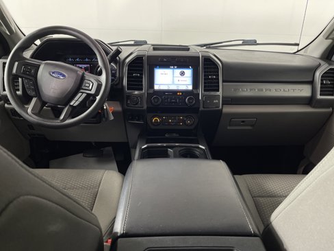 Used 2019 Ford F250 XLT w/ XLT Premium Package image 16