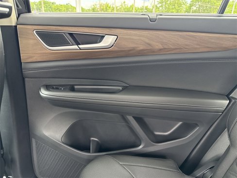 New 2025 Volkswagen Atlas SE image 25