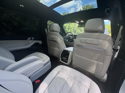 Used 2025 BMW X7 xDrive40i w/ M Sport Package image 40