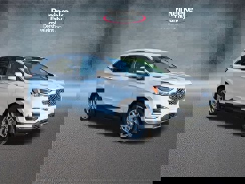 Certified 2024 Ford Edge SEL image 3