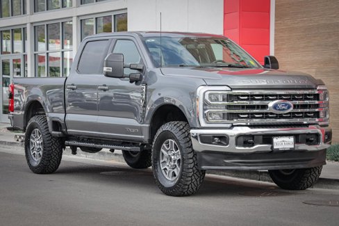Used 2024 Ford F250 Lariat image 1