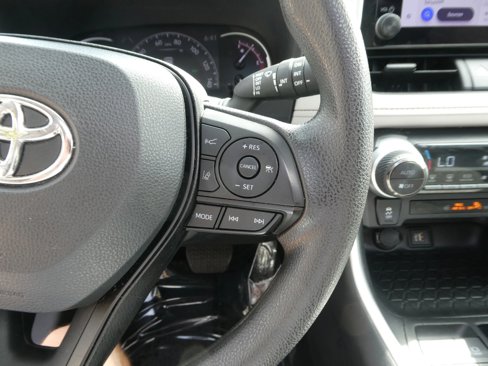 Used 2023 Toyota RAV4 XLE image 21