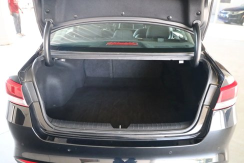 Used 2018 Kia Optima LX image 5