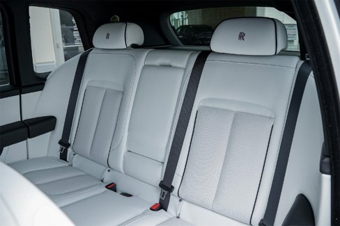 New 2025 Rolls-Royce Cullinan image 38