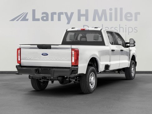 New 2026 Ford F350 XLT image 2