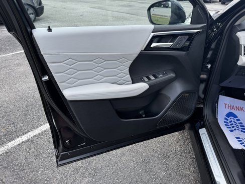New 2025 Mitsubishi Outlander AWD image 12