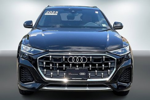Certified 2025 Audi Q8 Premium Plus image 3