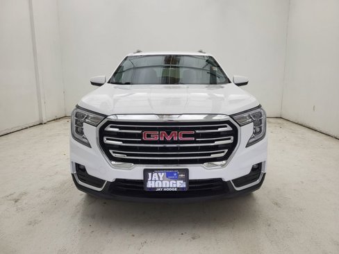 Used 2024 GMC Terrain SLT image 20