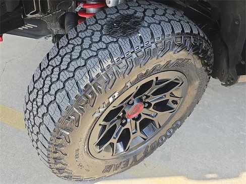 Certified 2025 Toyota Tacoma TRD Pro image 33