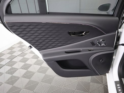 New 2025 Bentley Flying Spur Plug-In Hybrid image 27