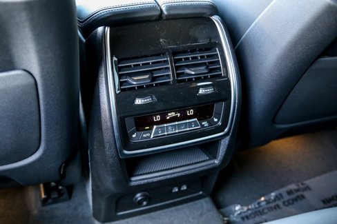 New 2026 BMW X5 M60i image 23