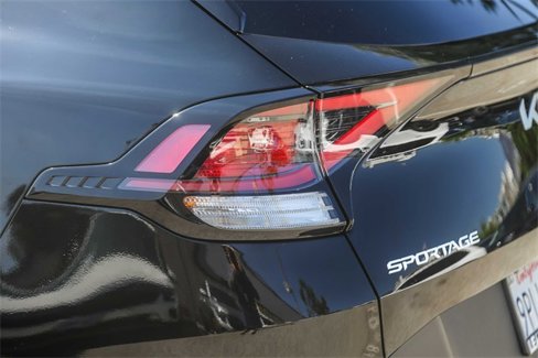 Certified 2025 Kia Sportage EX image 11