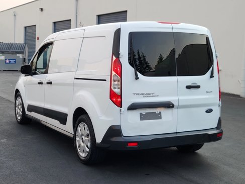 Used 2017 Ford Transit Connect XLT image 3