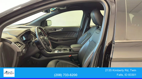 Used 2022 Ford Edge ST-Line w/ Cold Weather Package image 14