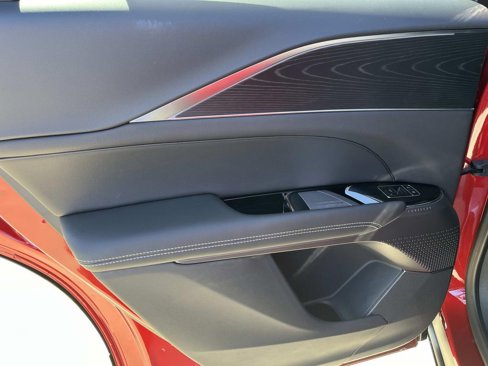 New 2026 Cadillac Lyriq Sport image 18
