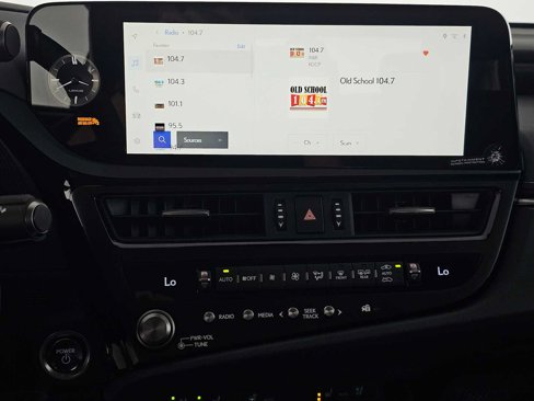 New 2025 Lexus ES 300h w/ Premium Package image 27