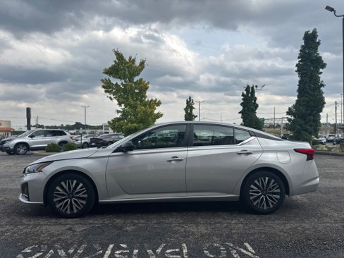 Used 2024 Nissan Altima 2.5 SV image 15