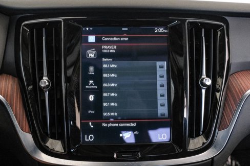 Used 2021 Volvo S60 T5 Momentum image 25