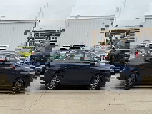 Used 2023 Honda Accord EX image 3