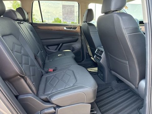 Certified 2025 Volkswagen Atlas SE image 23
