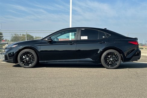 New 2026 Toyota Camry SE image 7