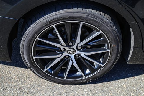 Used 2023 Toyota Camry SE image 11