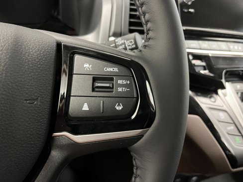 New 2026 Honda Odyssey Touring image 17
