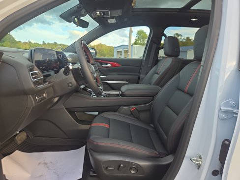 New 2026 Chevrolet Traverse RS w/ LPO, Floor Liner Package image 12