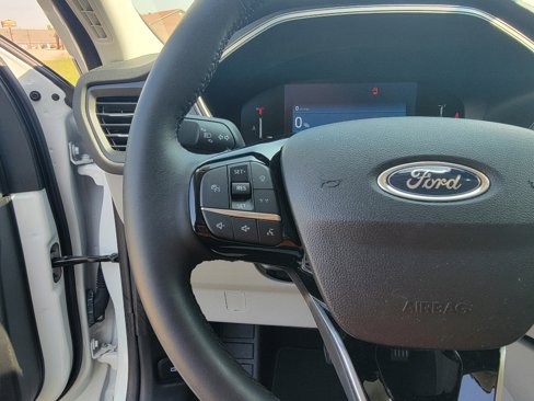 New 2025 Ford Escape SE image 20