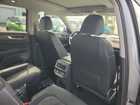 New 2026 Volkswagen Atlas SEL Premium R-Line image 12