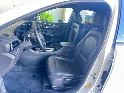 Used 2025 Buick Envista Sport Touring image 36