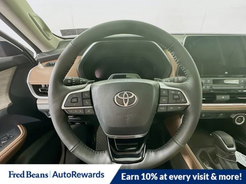 New 2026 Toyota Grand Highlander Platinum image 11