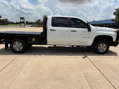 Used 2023 Chevrolet Silverado 2500 W/T w/ WT Convenience Package image 4